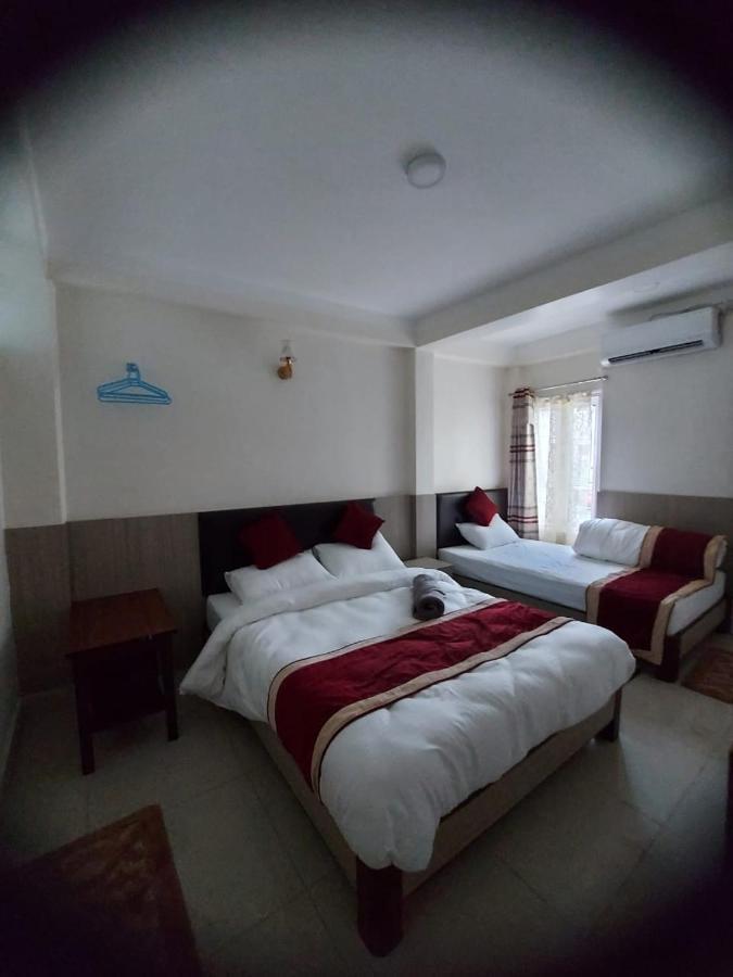 Om Bramha Hotel กาฐมาณฑุ ภายนอก รูปภาพ
